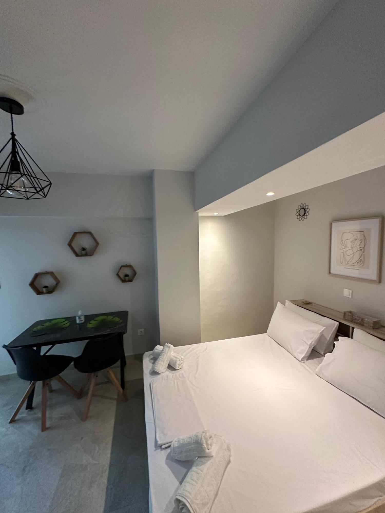 Just For Two Apartment เอเธนส์ ภายนอก รูปภาพ