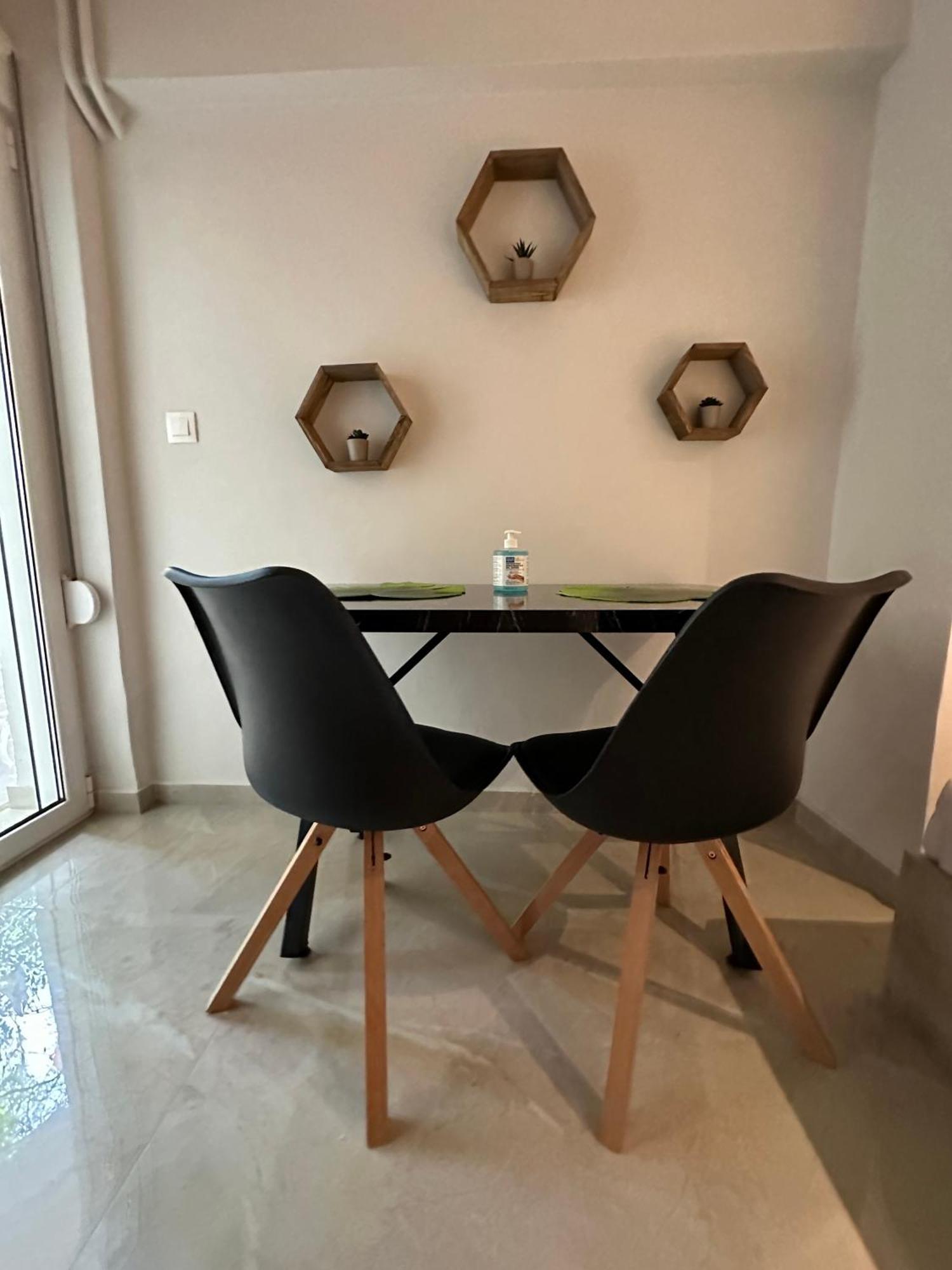 Just For Two Apartment เอเธนส์ ภายนอก รูปภาพ
