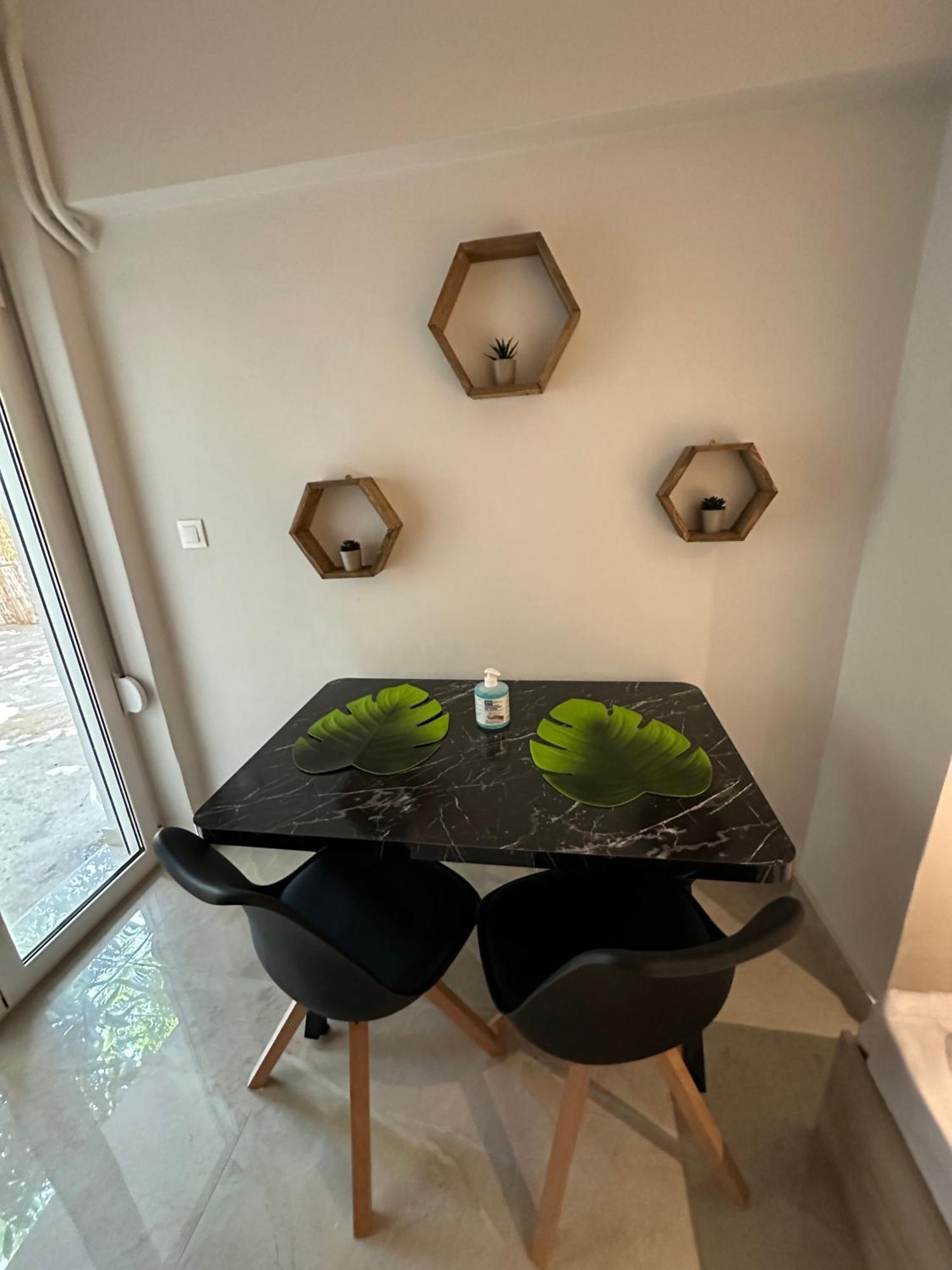 Just For Two Apartment เอเธนส์ ภายนอก รูปภาพ