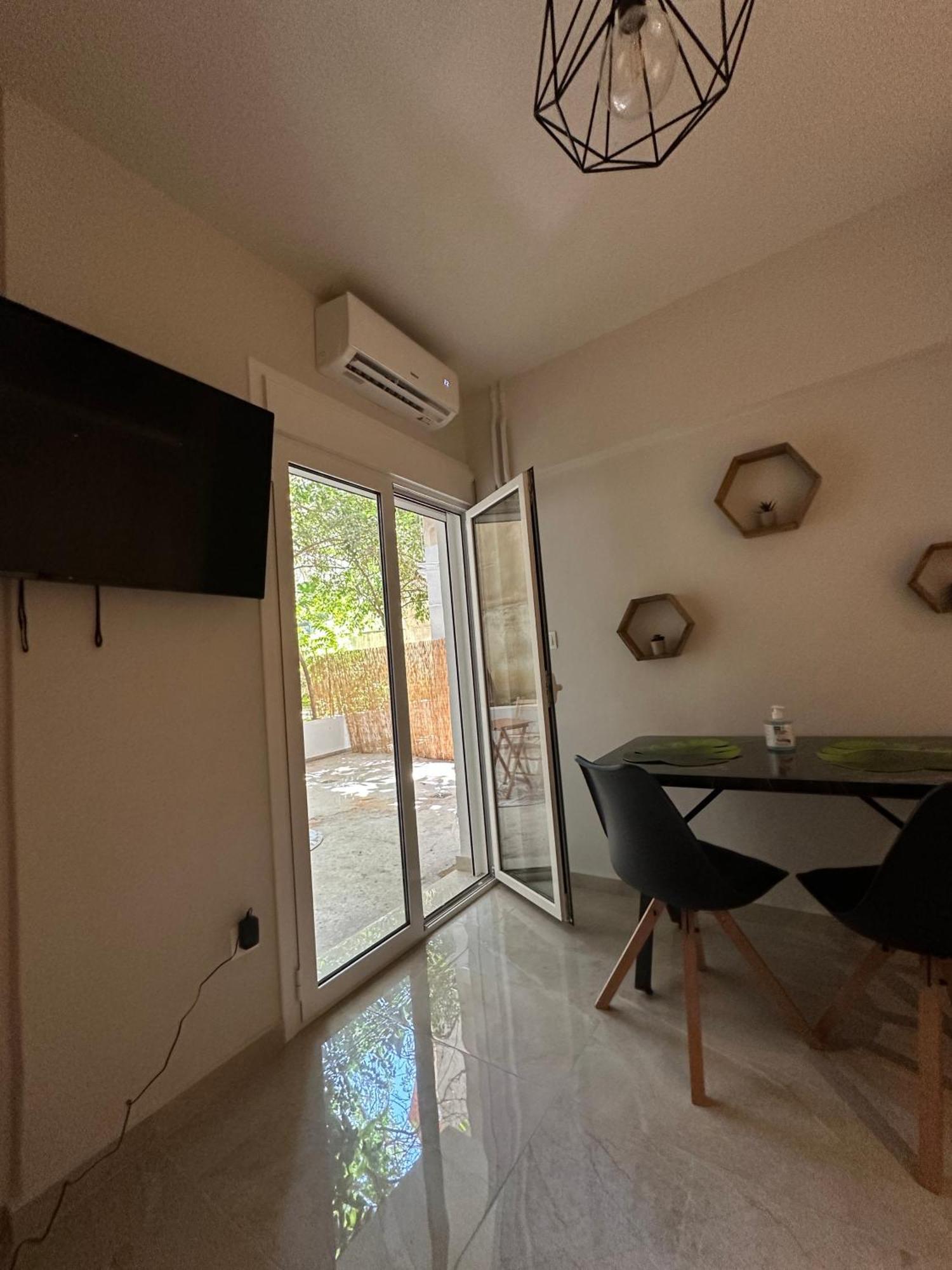 Just For Two Apartment เอเธนส์ ภายนอก รูปภาพ