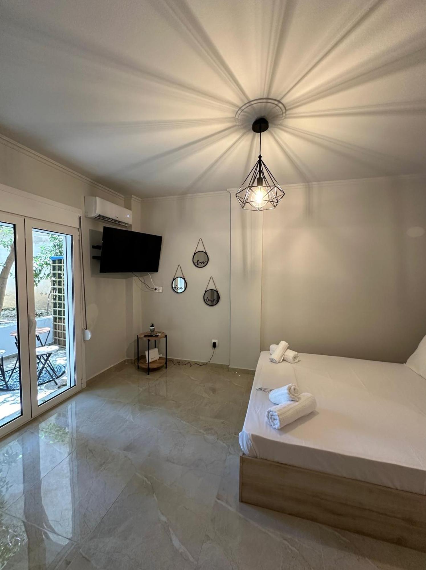 Just For Two Apartment เอเธนส์ ภายนอก รูปภาพ